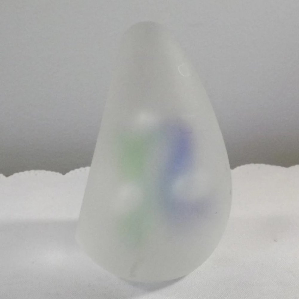 Vintage Ocean Style Aquarium Art Glass Paperweight - Picture 3 of 9